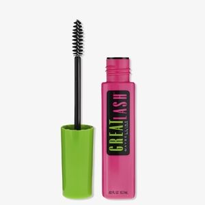 Maybelline Great Lash Lots of Lashes Mascara Shade: Very Black 🖤 🆕